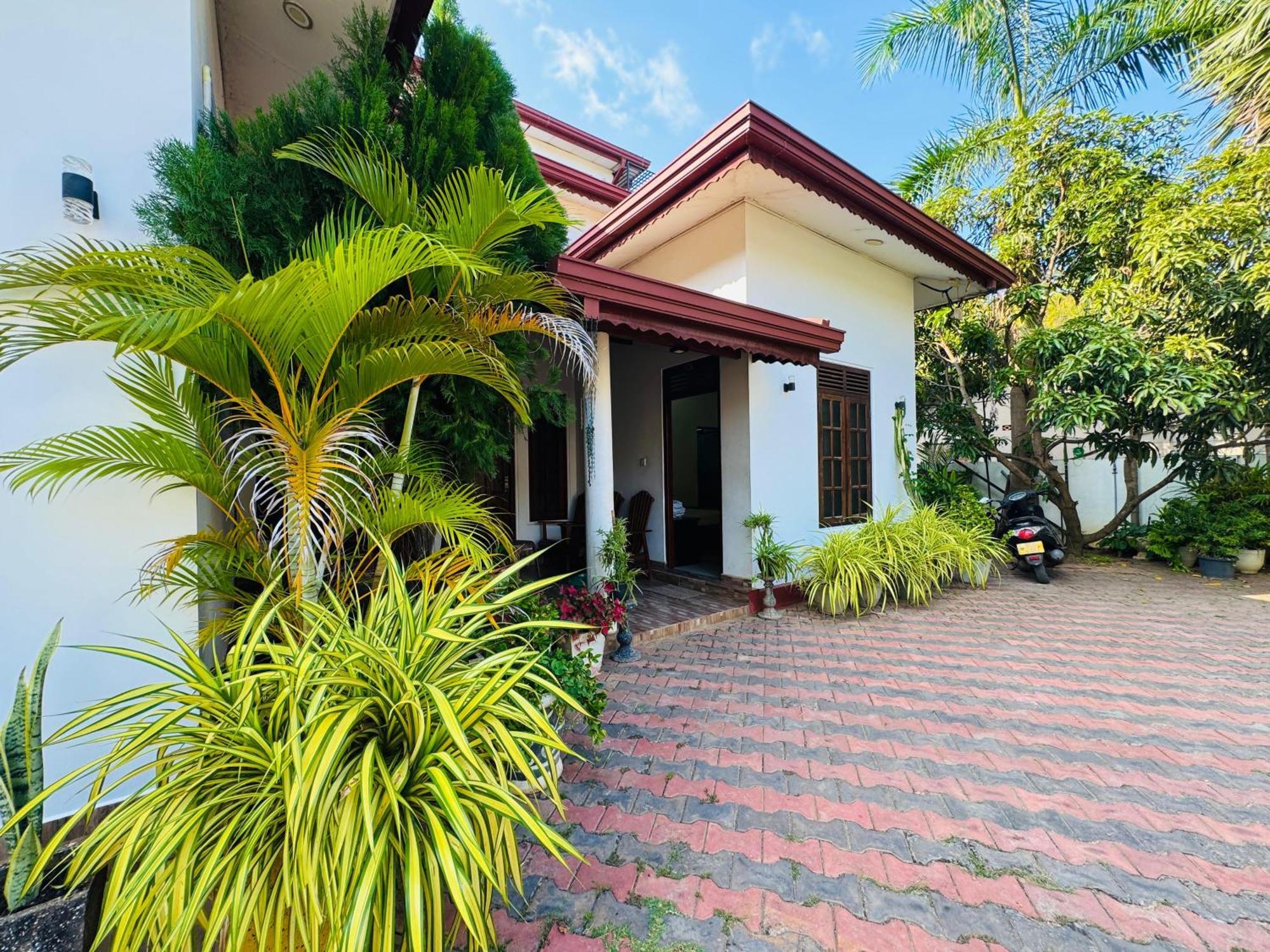 Aa Inn ตรินโคมาลี ห้อง รูปภาพ