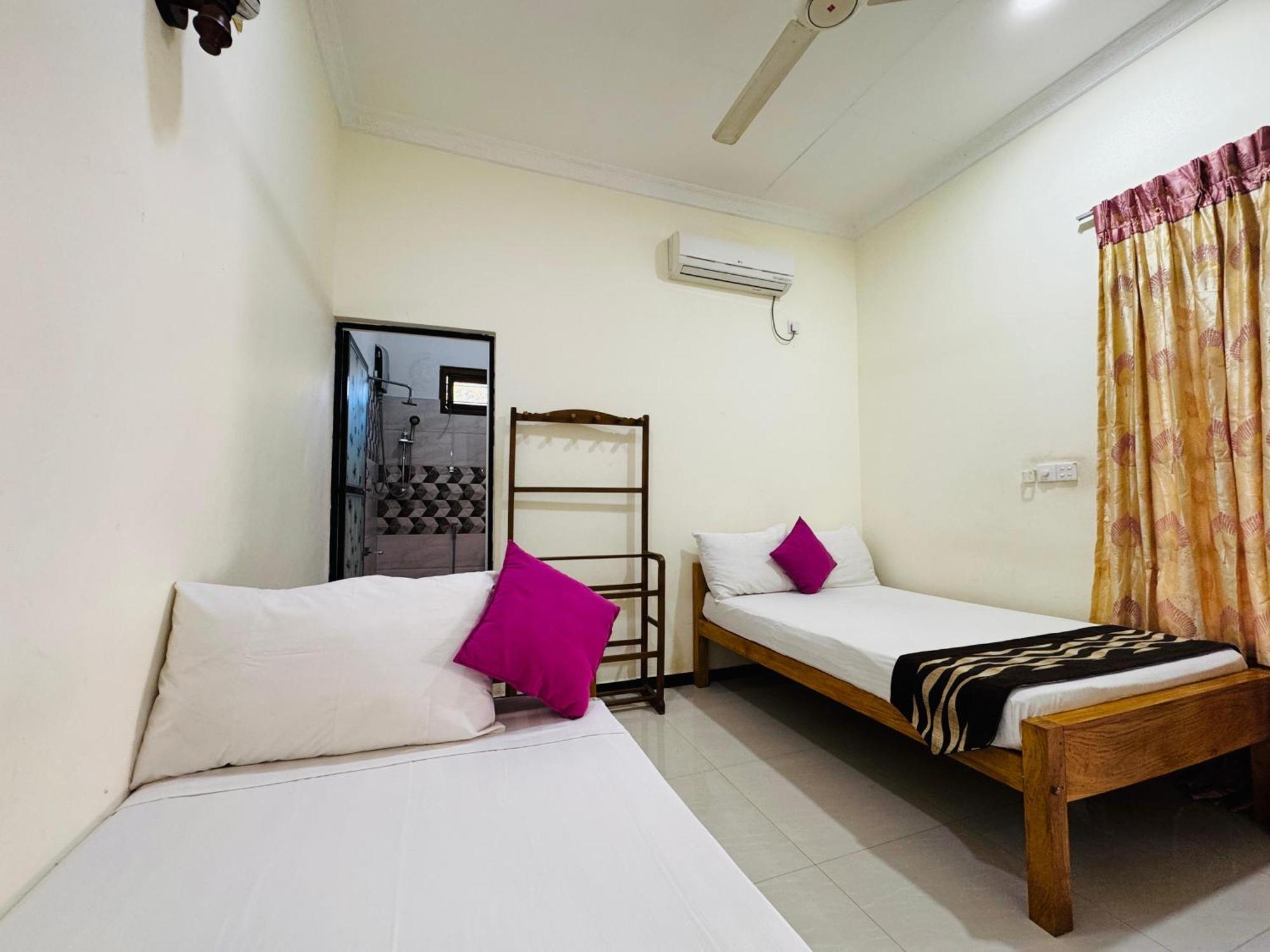 Aa Inn ตรินโคมาลี ห้อง รูปภาพ