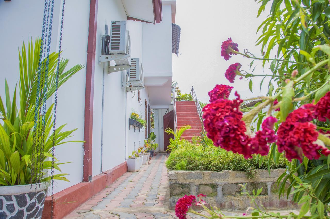 Aa Inn ตรินโคมาลี ภายนอก รูปภาพ