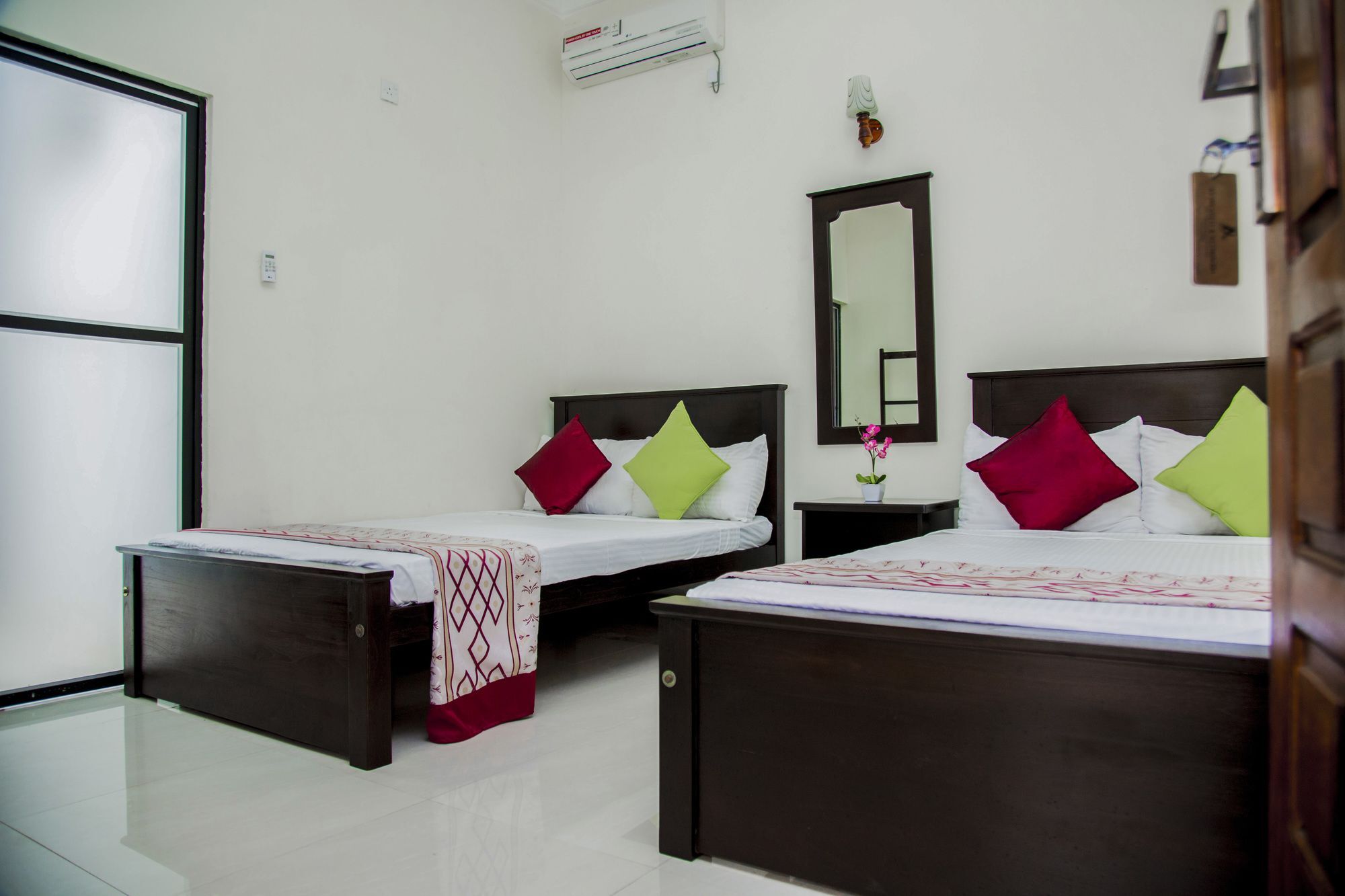 Aa Inn ตรินโคมาลี ภายนอก รูปภาพ